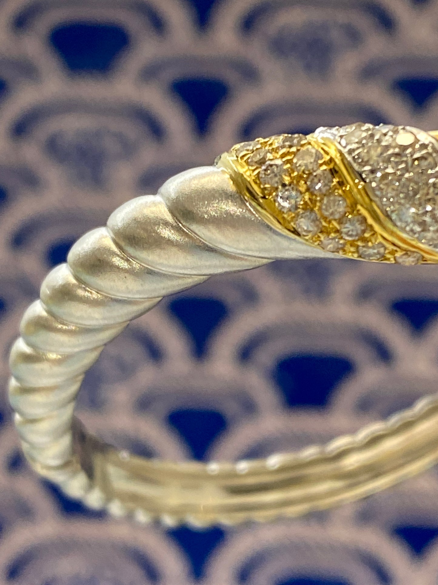 Rope Motif Diamond 2-Tone Gold Bangle