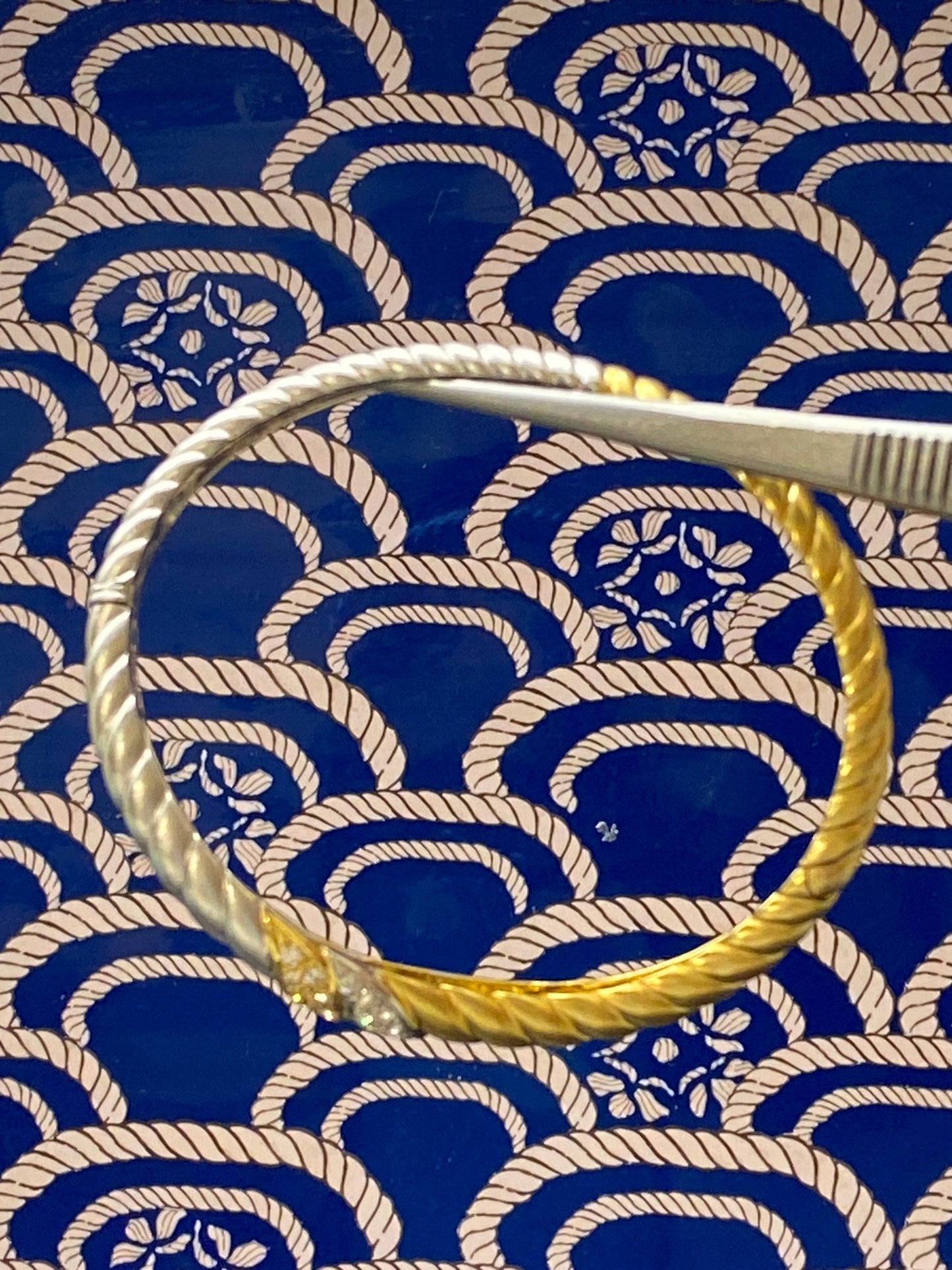 Rope Motif Diamond 2-Tone Gold Bangle