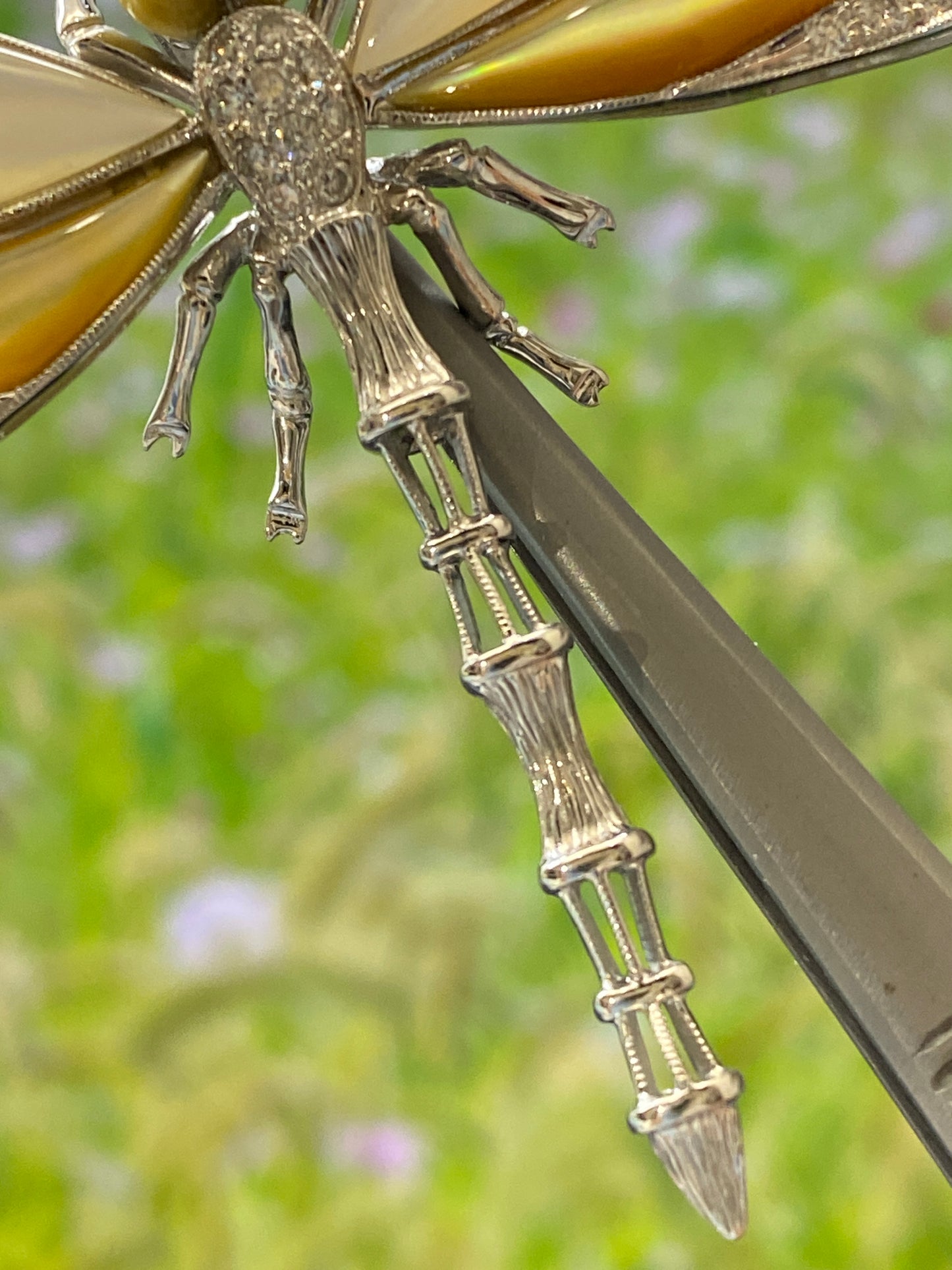 Shell Dragonfly Motif Diamond Gold Brooch