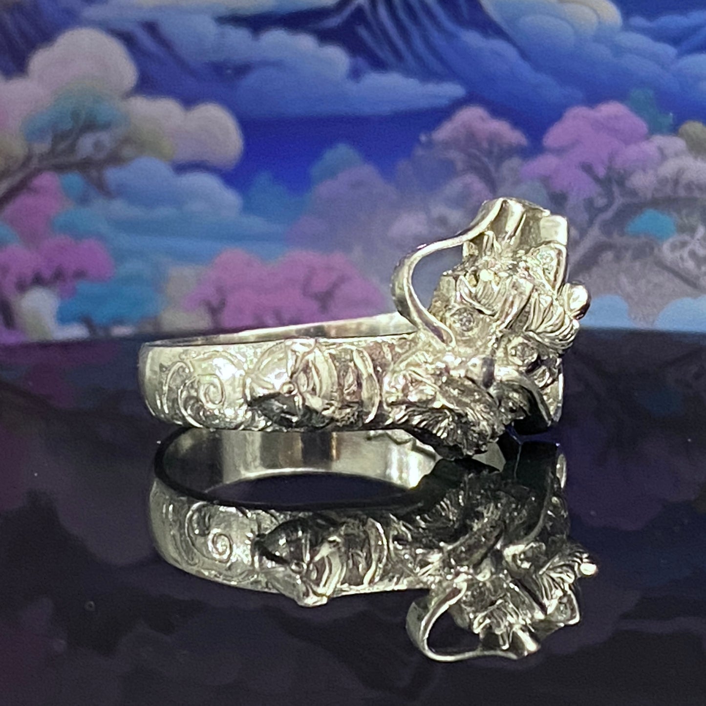Dragon motif Diamond Ring