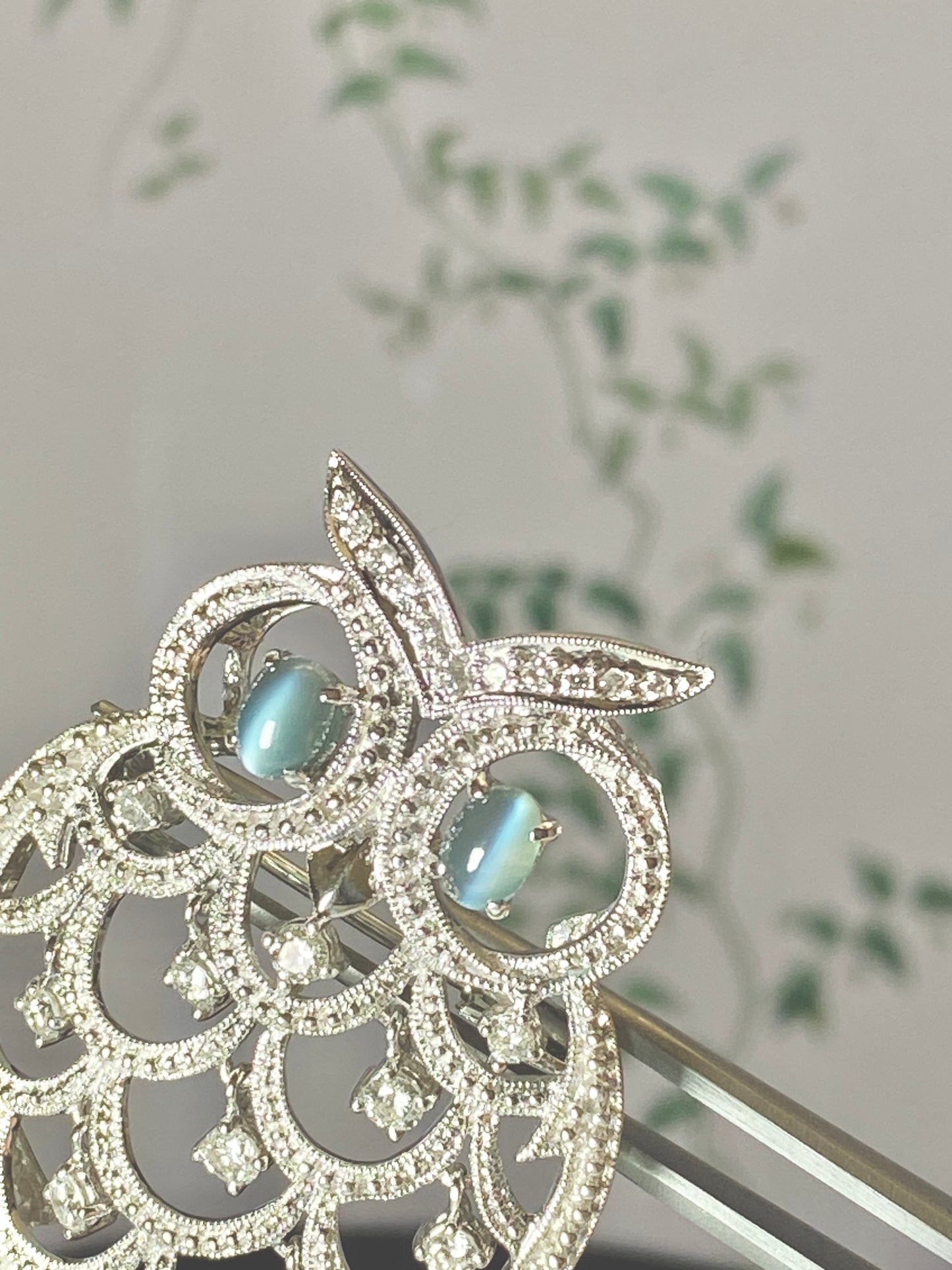Owl motif Catseye Diamond Brooch