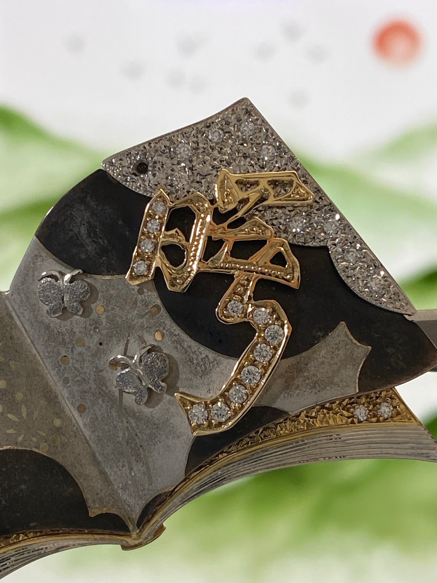 Nobuko Ishikawa's Book Motif Onyx Diamond Brooch and Pendant Top
