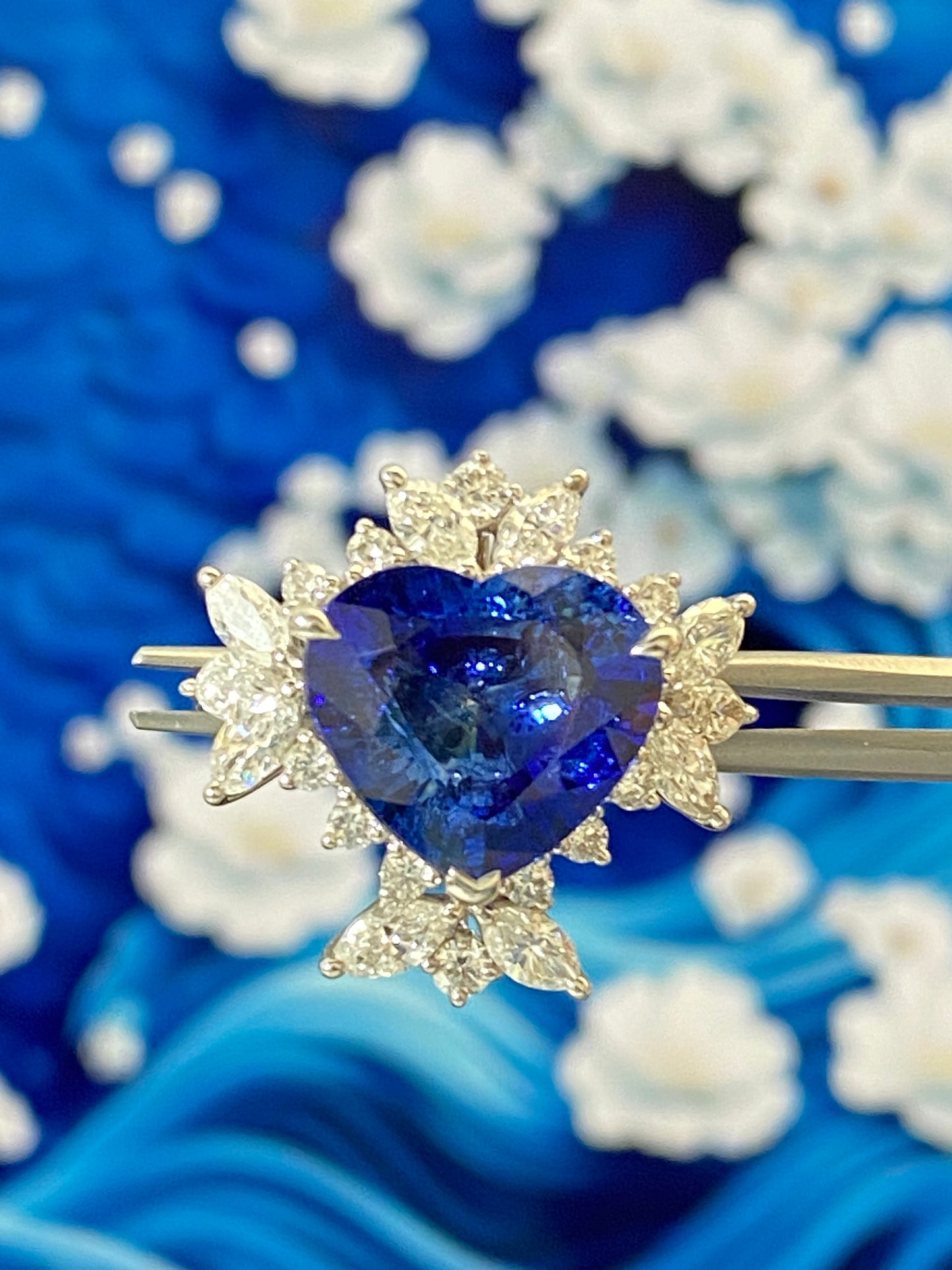 6 carat Heart Royal Blue Sapphire Ring