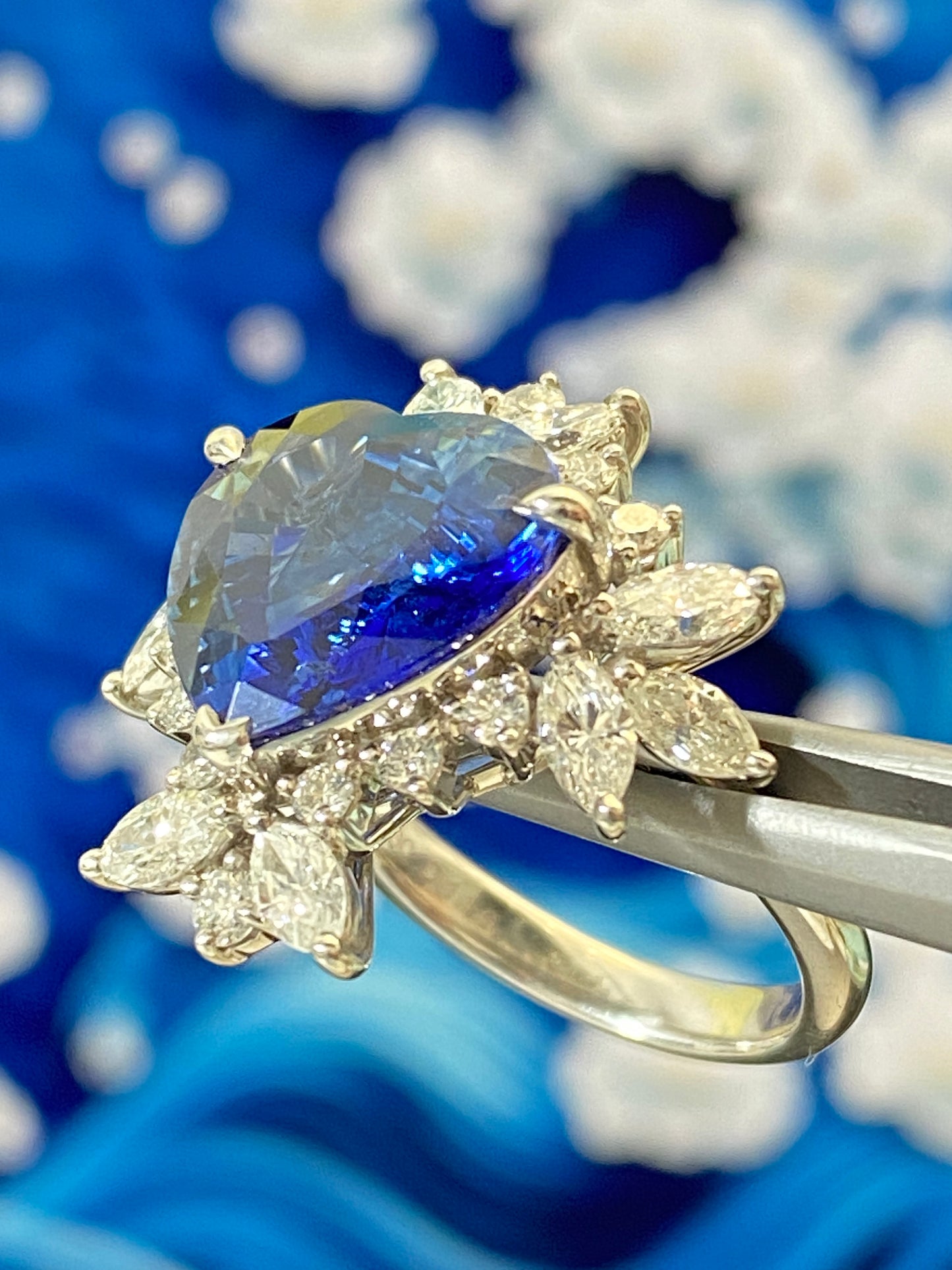 6 carat Heart Royal Blue Sapphire Ring