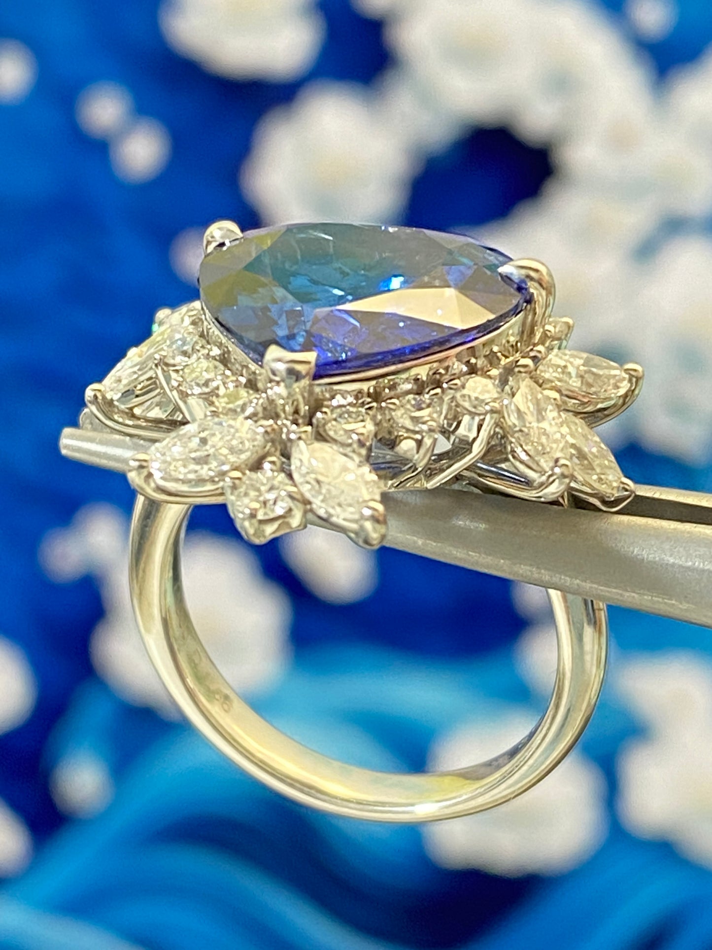 6 carat Heart Royal Blue Sapphire Ring