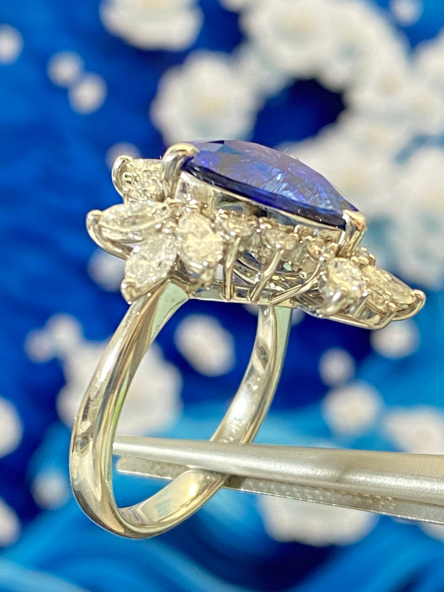 6 carat Heart Royal Blue Sapphire Ring