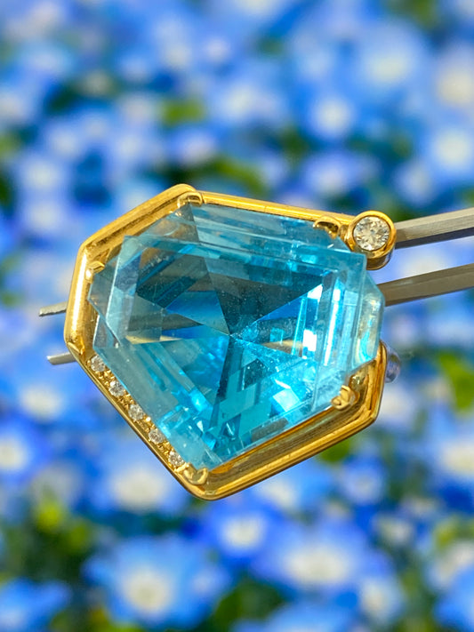 23 carat Blue Topaz Tasaki Ring