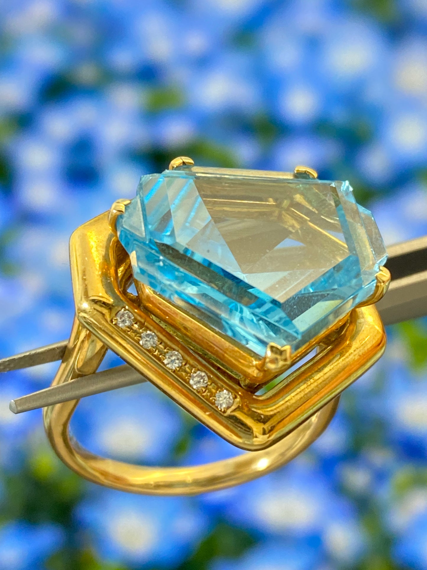 23 carat Blue Topaz Tasaki Ring