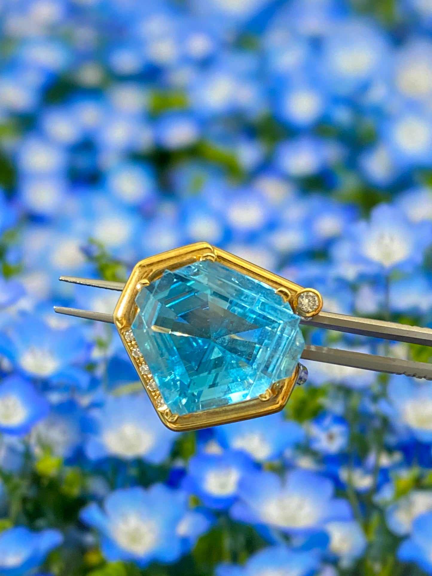 23 carat Blue Topaz Tasaki Ring